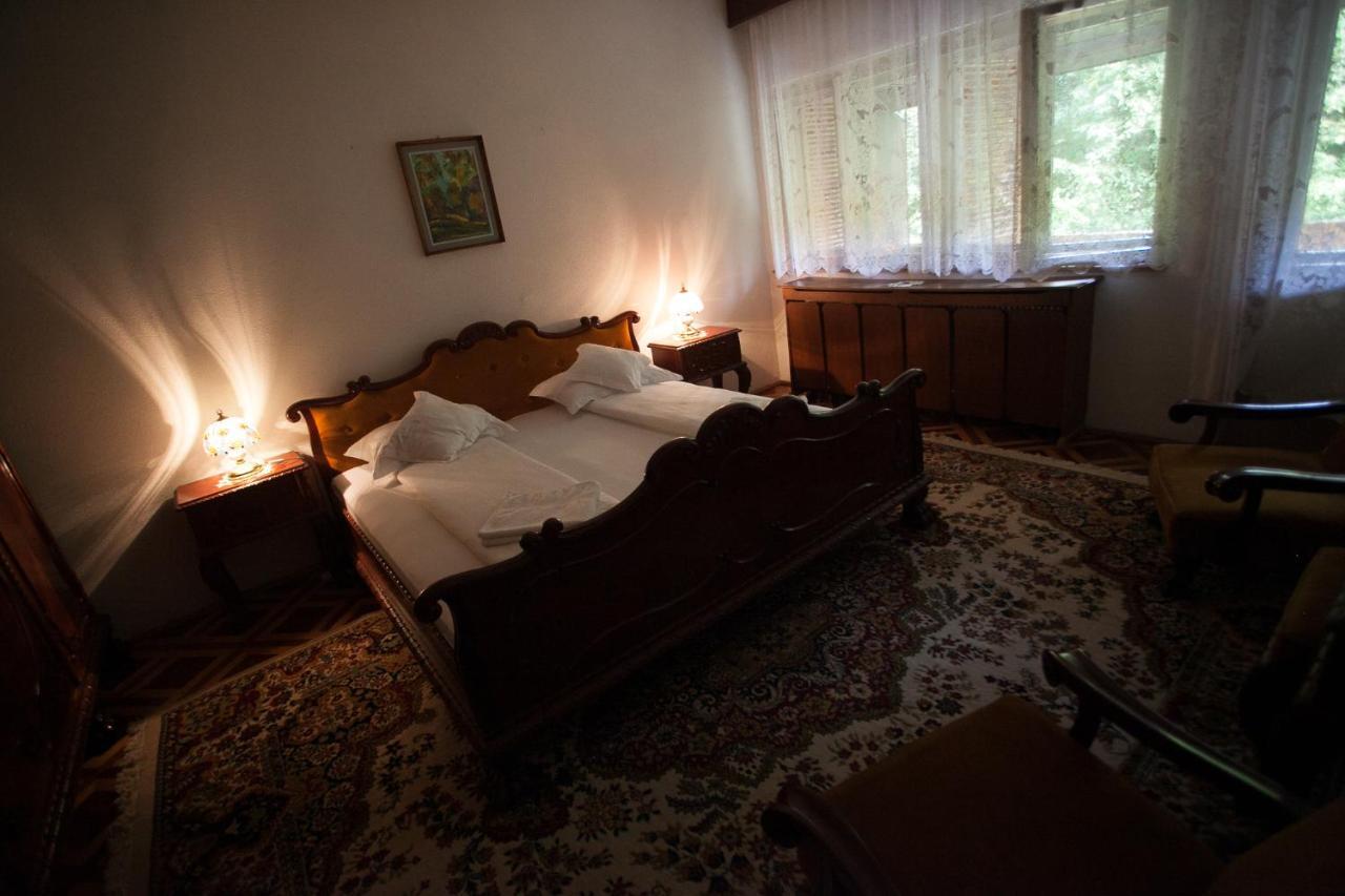 Kormos Bed & Breakfast Bradut